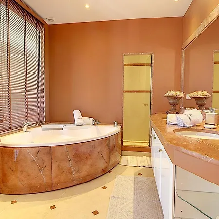 La Romarine サント・マキシム